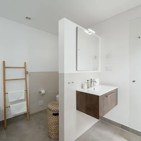 Vanguard By Destination Algarve