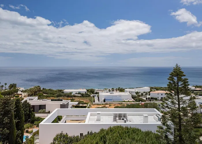 Vanguard By Destination Algarve
